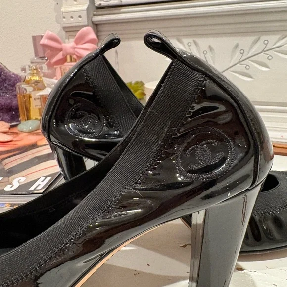 Chanel Glossy Black Women's Heels - Picture 5 of 5